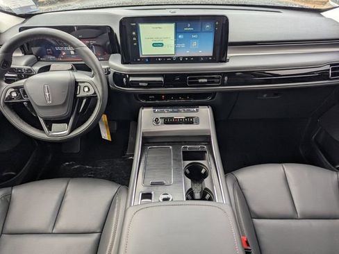 New 2026 Lincoln Aviator 2WD w/ Jet Appearance Package image 13