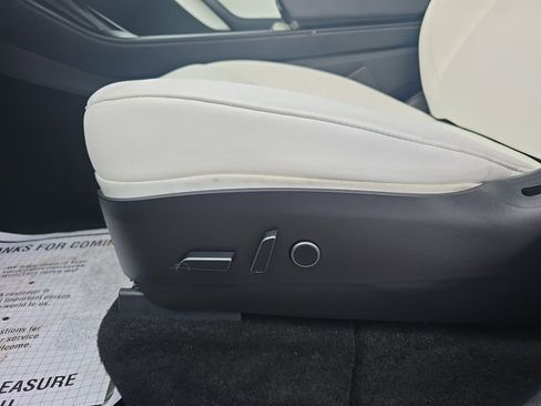 Used 2022 Tesla Model Y Performance image 16