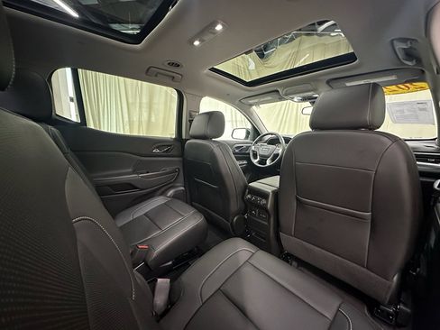 Used 2023 GMC Acadia SLT w/ Elevation Edition AWD/4WD image 17
