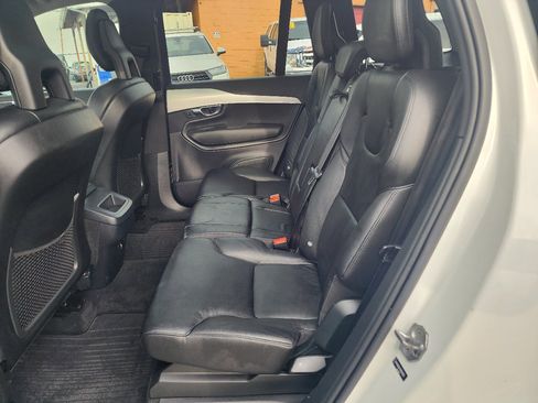Used 2016 Volvo XC90 T5 Momentum image 21
