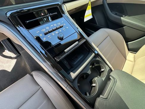 Used 2026 Porsche Panamera 4 E-Hybrid AWD/4WD image 29