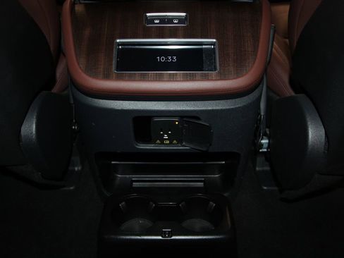 Used 2025 Lincoln Navigator L Reserve AWD/4WD image 31