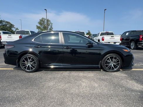 Used 2023 Toyota Camry SE w/ Convenience Package FWD image 1