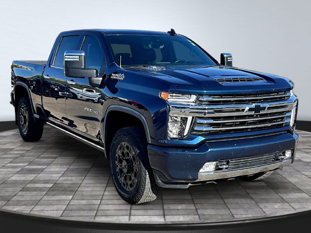 Used 2022 Chevrolet Silverado 2500 High Country AWD/4WD image 3