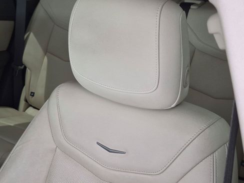 Used 2022 Cadillac XT5 Premium Luxury w/ Technology Package FWD image 10