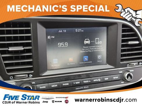 Used 2017 Hyundai Elantra SE FWD image 19