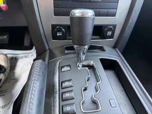 Used 2009 Jeep Grand Cherokee Laredo image 25