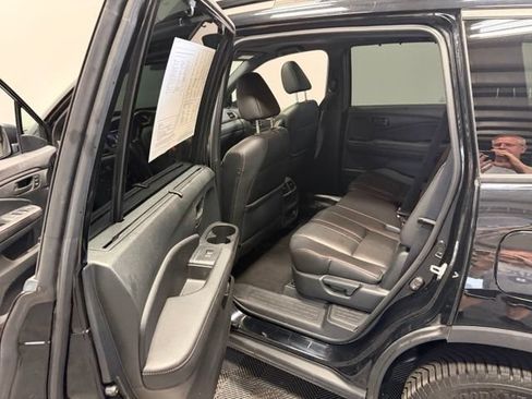 Used 2023 Honda Passport TrailSport image 19