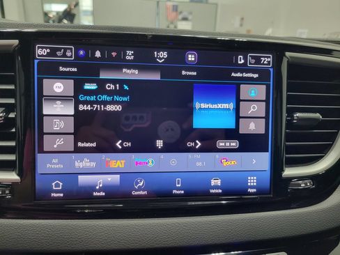 New 2027 Chrysler Pacifica Select AWD/4WD image 28