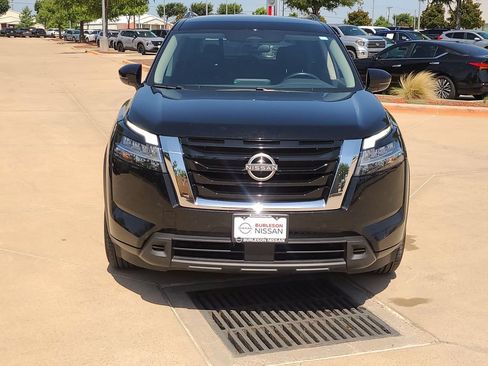Used 2022 Nissan Pathfinder SV FWD image 5