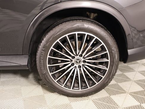 Used 2024 Mercedes-Benz GLC 300 4MATIC image 18