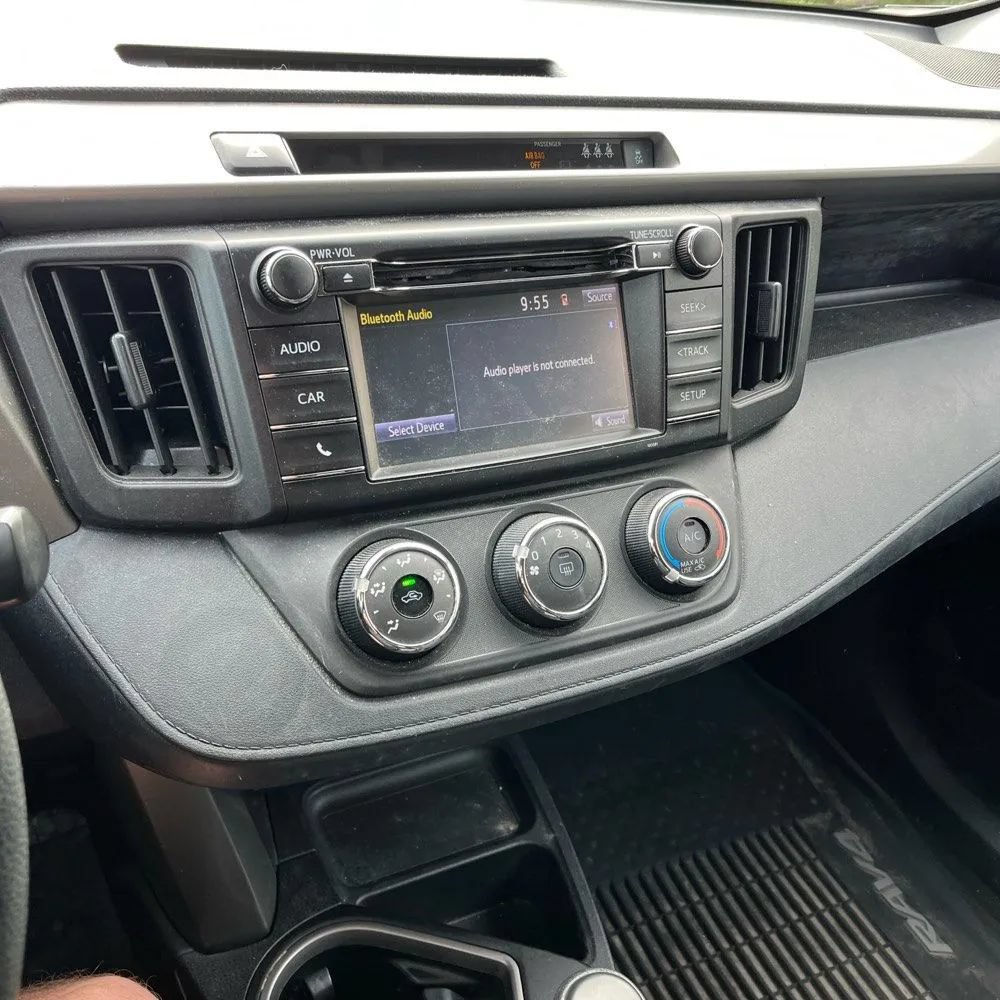 Used 2018 Toyota RAV4 LE w/ All Weather Liner Package AWD/4WD image 15