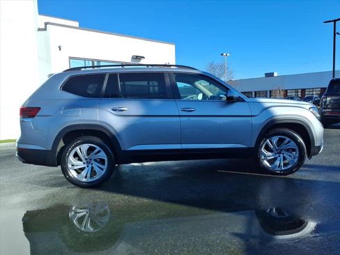 Used 2021 Volkswagen Atlas SE w/ Panoramic Sunroof Package image 9