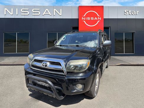 Used 2007 Toyota 4Runner SR5 AWD/4WD image 3