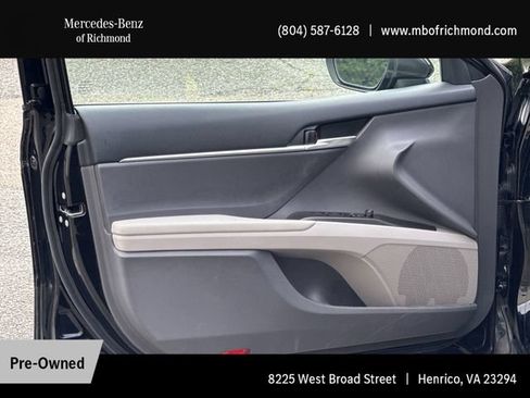 Used 2023 Toyota Camry SE w/ Cold Weather Package FWD image 12