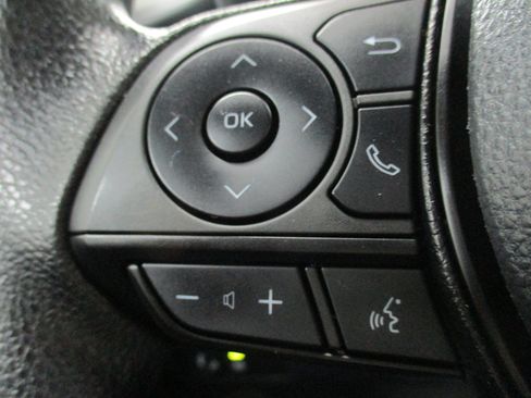 Used 2023 Toyota RAV4 LE AWD/4WD image 18