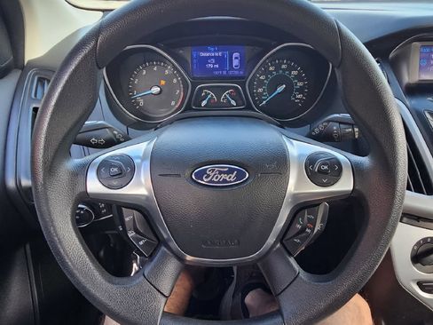 Used 2013 Ford Focus SE FWD image 11