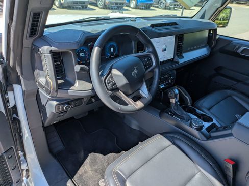 Certified 2025 Ford Bronco Badlands AWD/4WD image 15