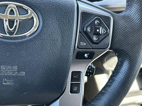 Used 2020 Toyota Tacoma SR5 RWD image 28