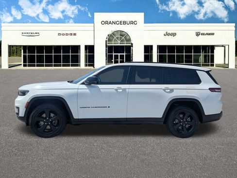 Used 2022 Jeep Grand Cherokee L Laredo AWD/4WD image 5