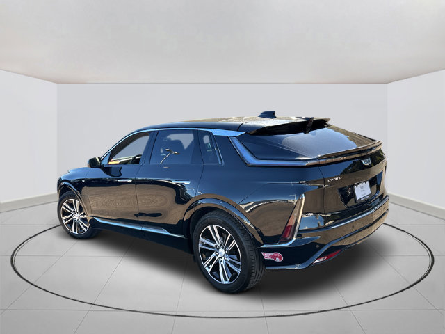 Certified 2024 Cadillac Lyriq Luxury AWD/4WD image 3