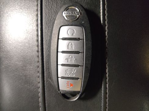 Used 2019 Nissan Rogue SV AWD/4WD image 32