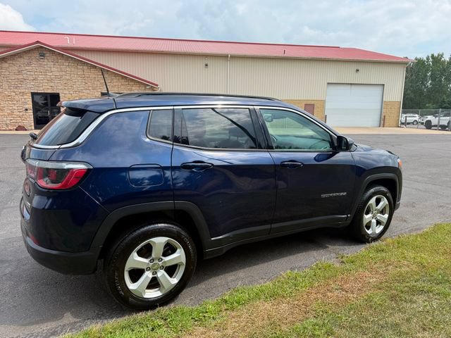 Used 2019 Jeep Compass Latitude w/ Popular Equipment Group AWD/4WD image 4