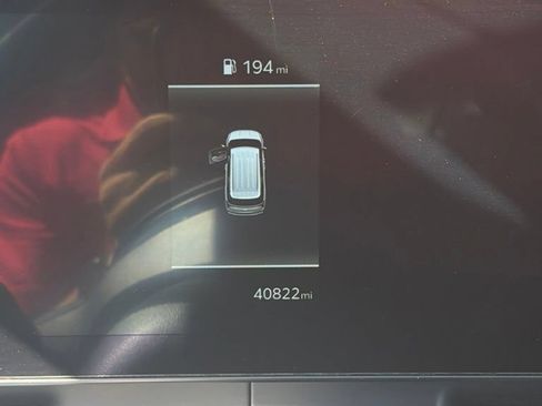 Used 2025 Kia Carnival FWD image 5