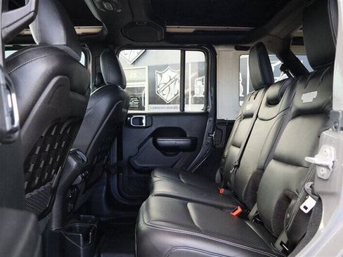 Used 2019 Jeep Wrangler Unlimited Rubicon AWD/4WD image 22