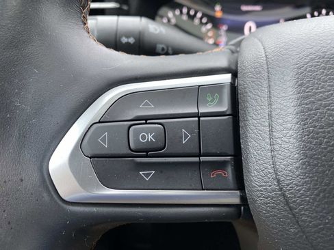 Certified 2022 Jeep Compass Limited w/ Sun and Sound Group image 18