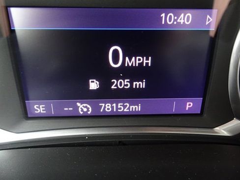 Used 2020 Chevrolet Traverse LT FWD image 24