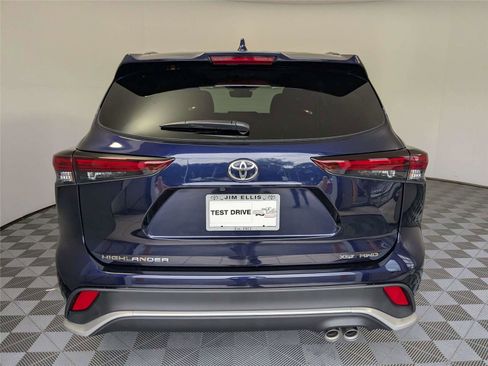New 2026 Toyota Highlander XSE AWD/4WD image 6