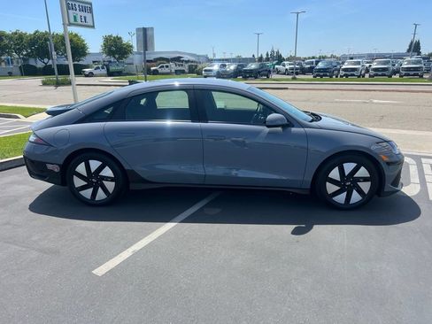 Used 2024 Hyundai Ioniq 6 SE RWD image 14