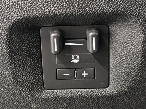 Used 2008 Chevrolet Silverado 2500 LT w/ 1LT Convenience Package AWD/4WD image 34