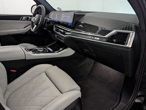 Used 2026 BMW X5 xDrive40i image 36