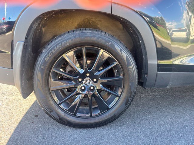 Used 2019 Toyota Highlander SE AWD/4WD image 9
