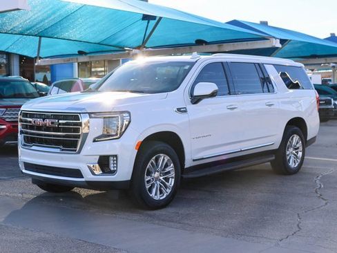 Used 2022 GMC Yukon XL SLT image 7
