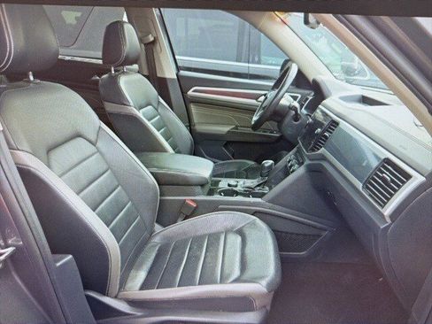 Used 2023 Volkswagen Atlas SEL Premium image 12