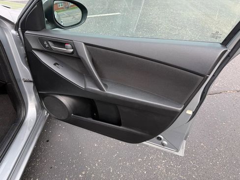 Used 2013 MAZDA MAZDA3 i SV w/ Convenience Pkg image 21