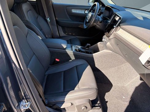 New 2026 Volvo XC40 B5 Core w/ Climate Package image 26