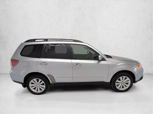 Used 2013 Subaru Forester 2.5X Premium image 4