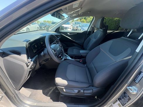 Used 2026 Kia Niro LX FWD image 24