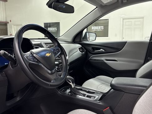 Used 2024 Chevrolet Equinox LT w/ Driver Convenience Package image 6