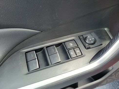 Used 2025 Toyota RAV4 XLE FWD image 16