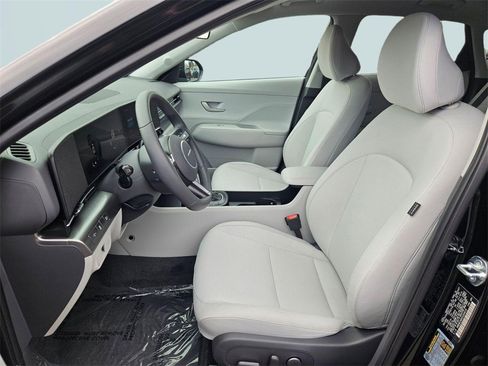 Certified 2025 Hyundai Kona SEL image 22