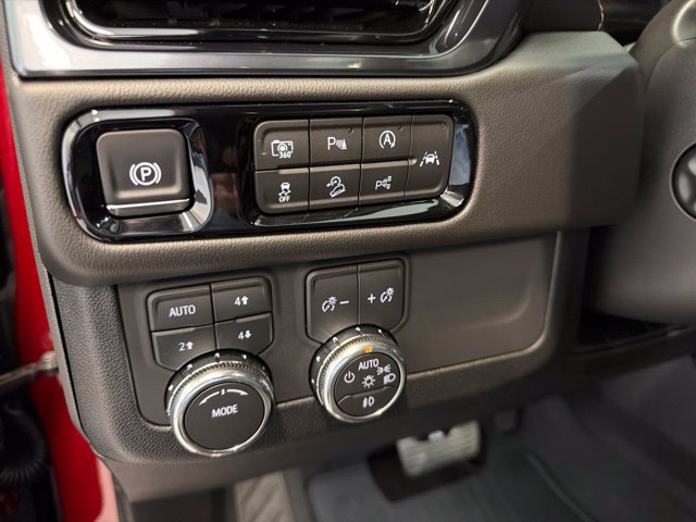 Used 2026 GMC Yukon XL AT4 AWD/4WD image 25