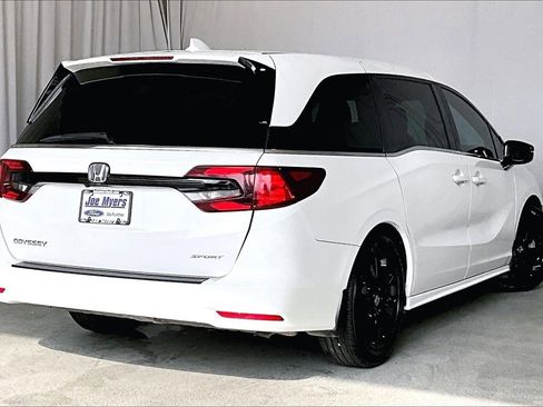 Used 2024 Honda Odyssey Sport image 13