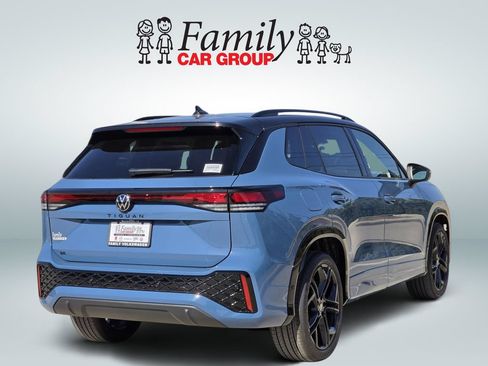 New 2026 Volkswagen Tiguan SE R-Line FWD image 4