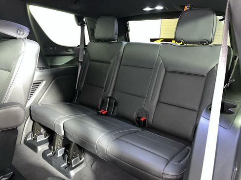 Used 2025 GMC Yukon Denali AWD/4WD image 26