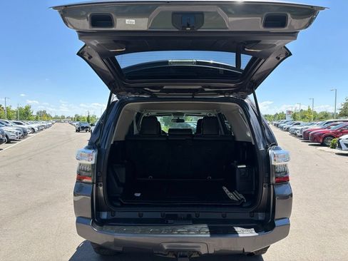 Used 2019 Toyota 4Runner SR5 Premium AWD/4WD image 17